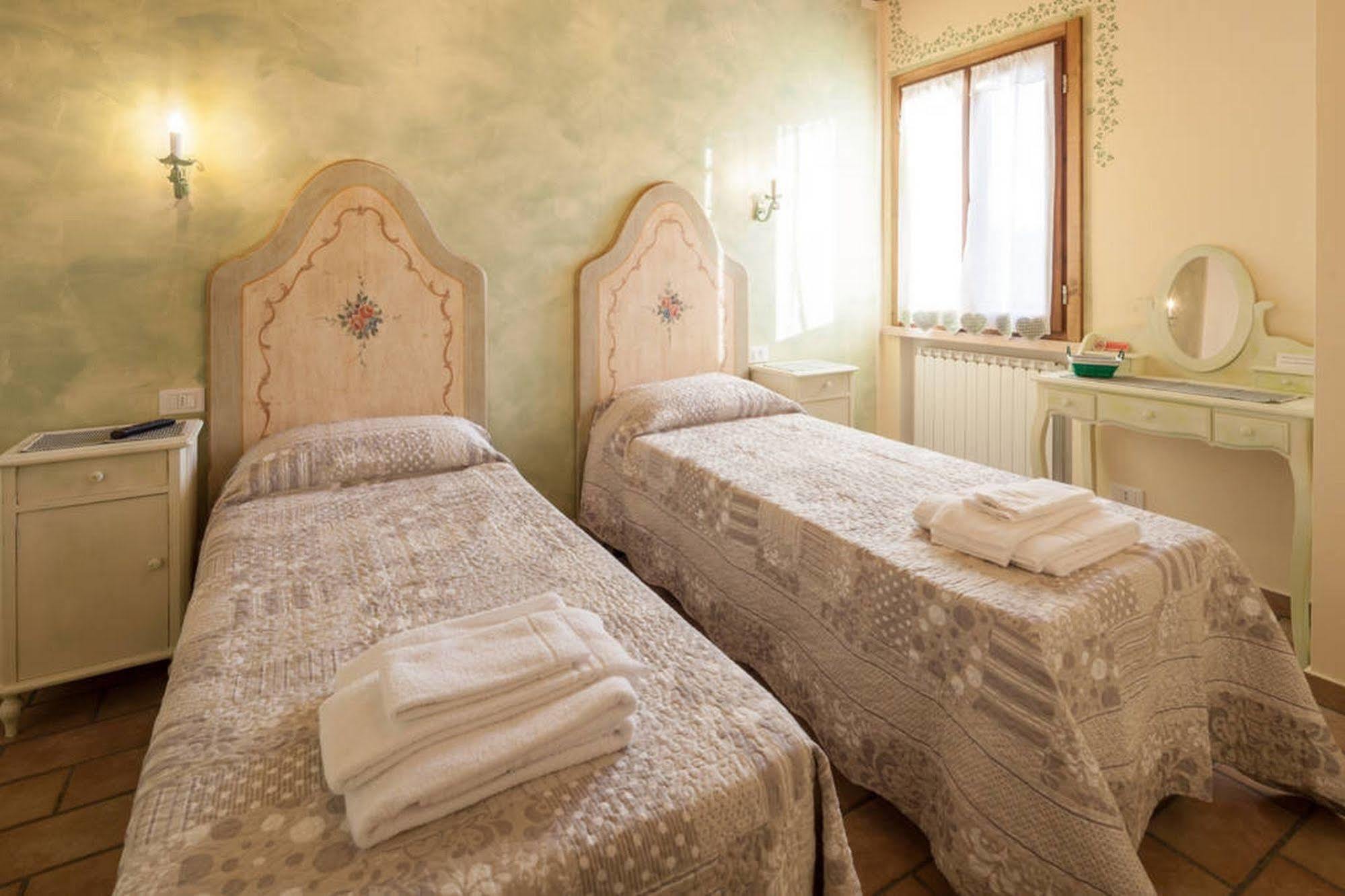 Bed and Breakfast La Casa Delle Rondini Roncoferraro Zewnętrze zdjęcie