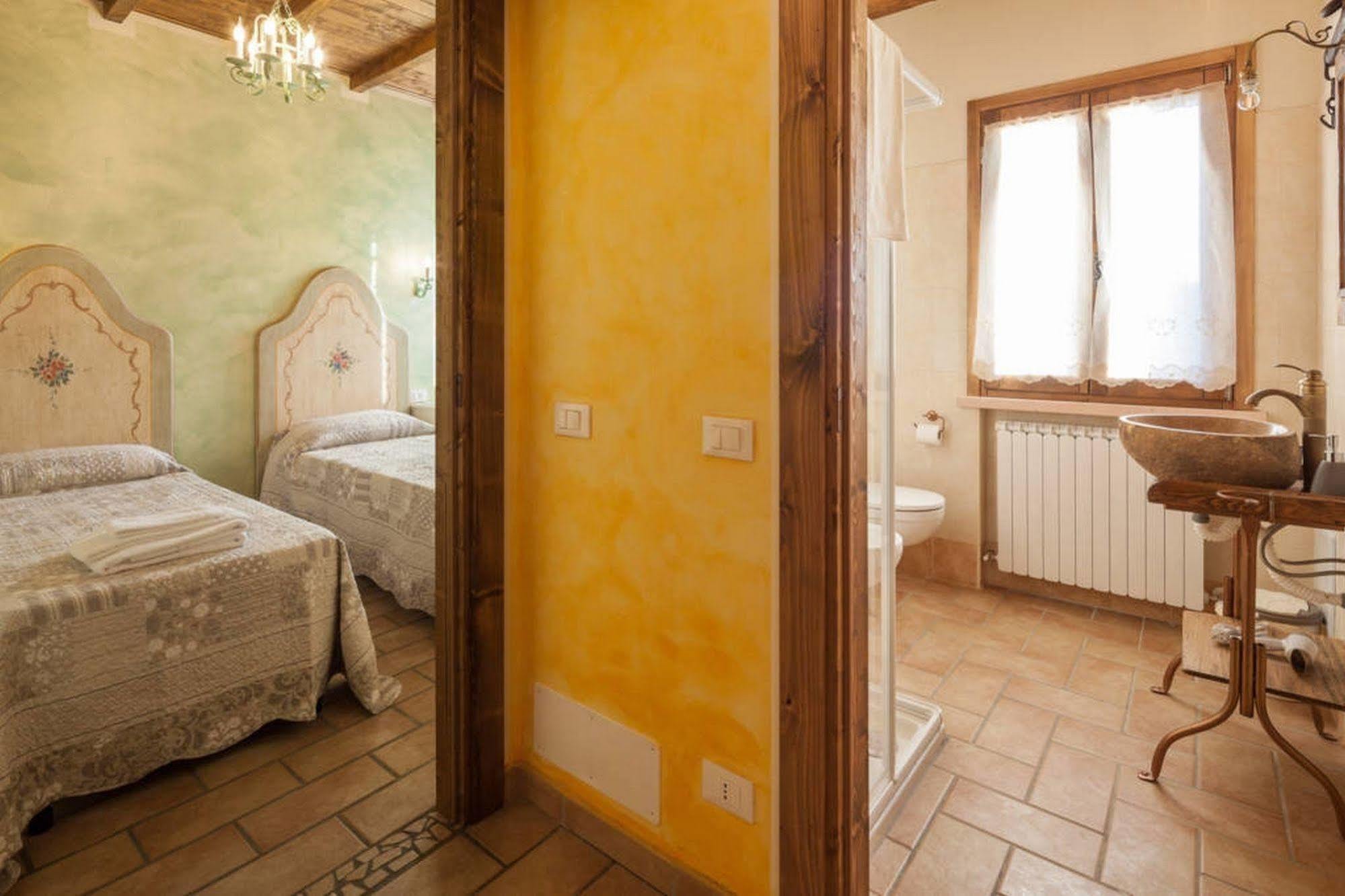 Bed and Breakfast La Casa Delle Rondini Roncoferraro Zewnętrze zdjęcie